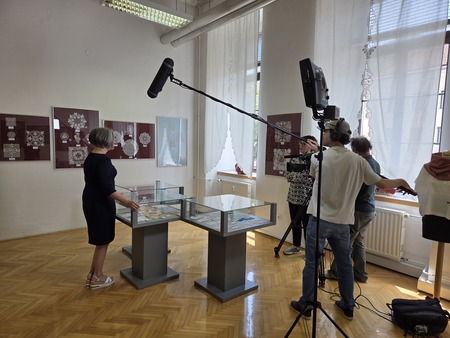 RTV SLOVENIJA IN OBRAZI IDRIJSKIH KRAJEV