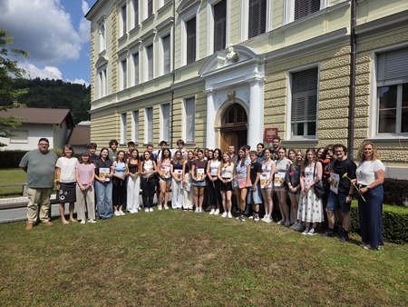 PODELJENA SPRIČEVALA LETOŠNJE MATURE