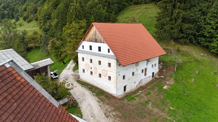 KMETIJA ŠTURMAJCE STATIČNO SANIRANA