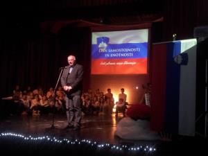 Osrednjo občinsko proslavo ob dnevu samostojnosti in enotnosti pripravili osnovnošolci