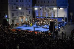 17 - Glasbena prireditev na gradu