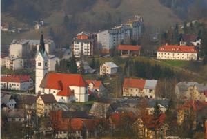 22 - Cerkev v Sp. Idriji